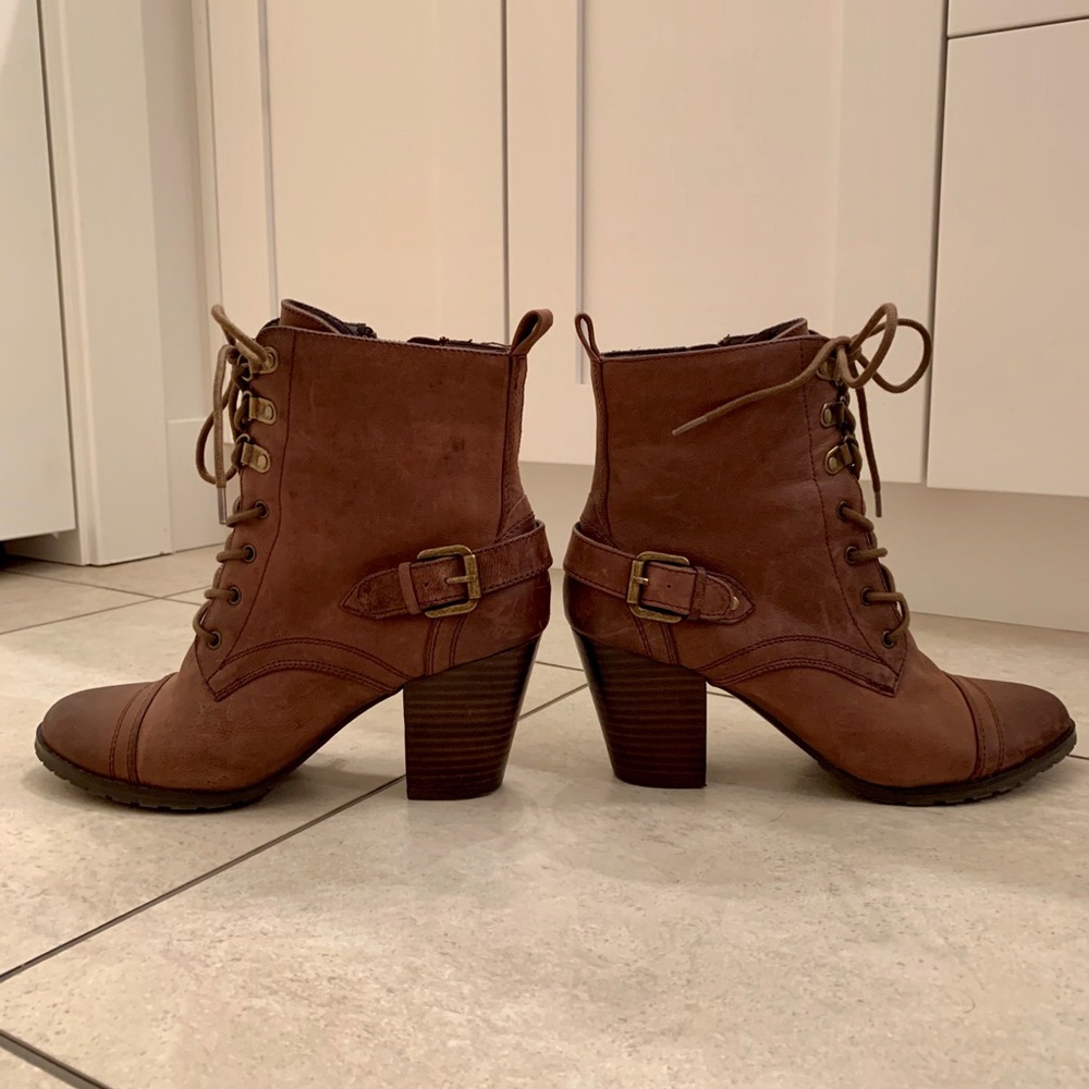Bella Vita “Kennedy” bootie - sz. 7